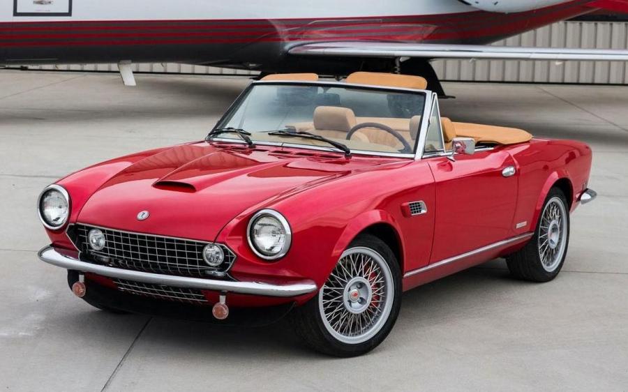 Fiat 124 Sport Spider Spider America EV Restomod by Roadster Salon '2020